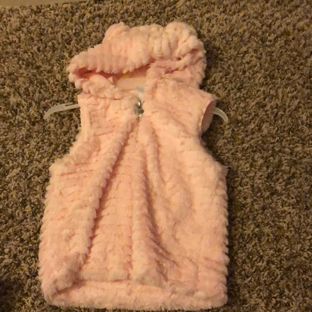 Girl’s hooded soft plush vest